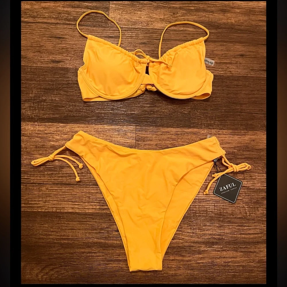 Yellow 2Pc Bikini Set Underwire Padded Top Back Cheeky Bathing Suit Sz L 8/10